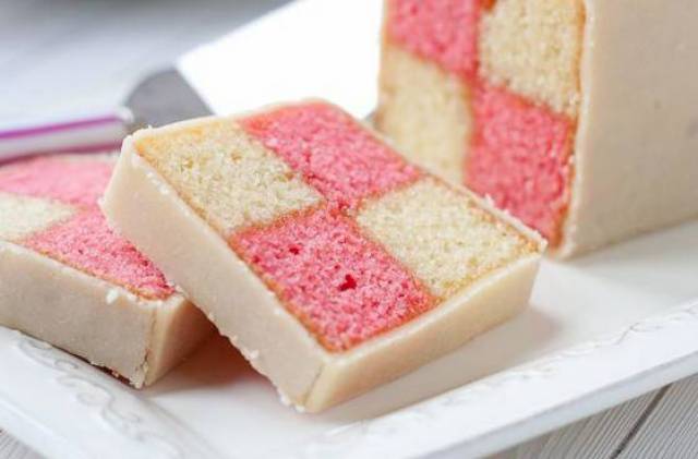 巴腾堡蛋糕battenberg cake