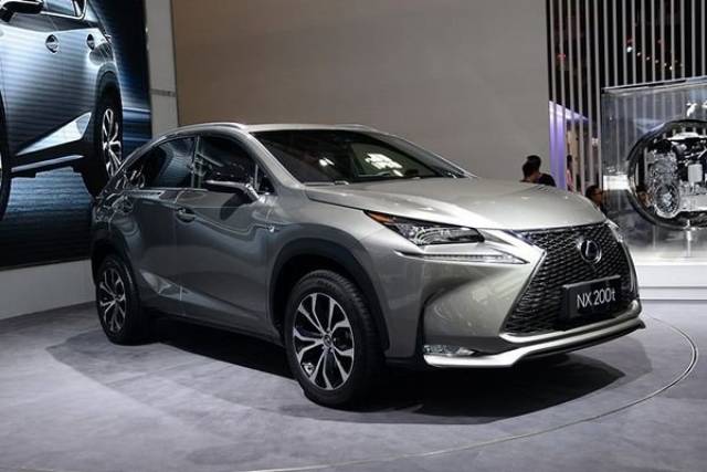 雷克萨斯nx200 中型豪华suv