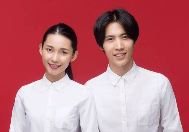 和赵丽颖冯绍峰学拍结婚登记照,最美结婚证件