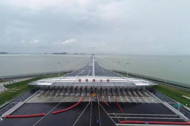 港珠澳大桥即将通车 私家车通行费150元