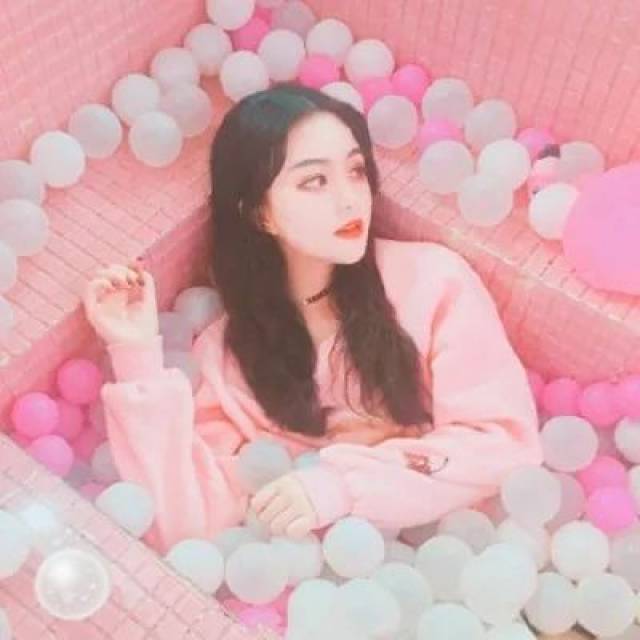 粉色系甜美女生头像 梦幻少女心的粉色系女生头像