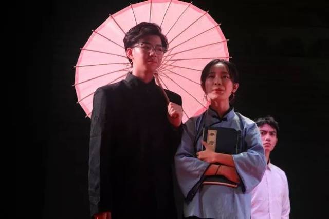 话剧《花桥荣记》走进西大 | 一碗米粉一段情,大