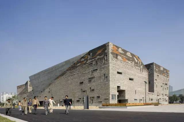 中国美术学院象山校区 2005年,宁波港客运码头候船大厅 被王澍改建