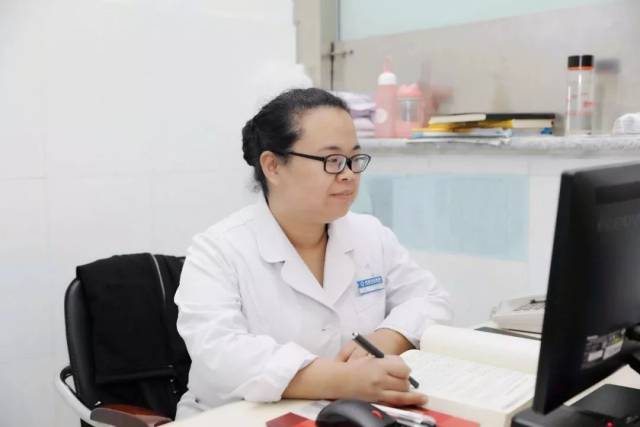 当痛如火燎的蛇串疮遇到慢性子的徐莹大夫会发