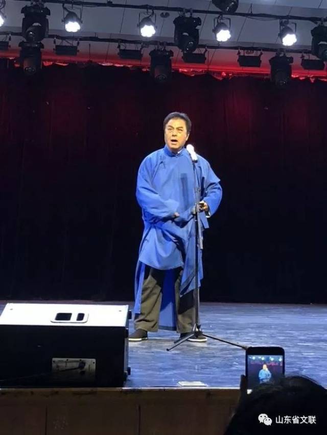 山东快书表演艺术家周弘表演名段《武松打虎》