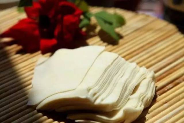 馄饨皮怎么做透明又薄,馄饨皮怎么煮不烂?