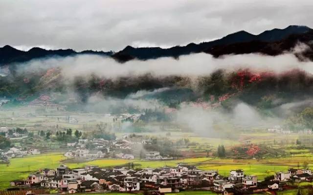 11.安徽黟县的黟,读音为 yī.黄山古称黟山.