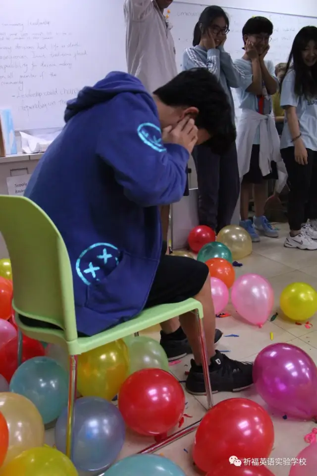 【起来英语v趣味趣味国际部】玩开学就"疯"funday(初中活动日年级学校三祈福寄语图片