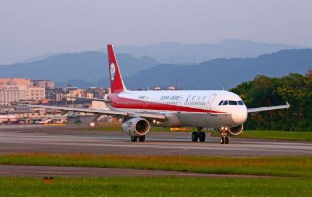 中银租赁向川航交付第三架空客a321neo飞机