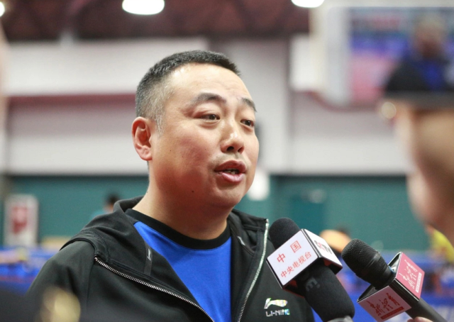刘国梁为啥能成国乒名帅?2句话圆满解决樊振东争议,情商是真高