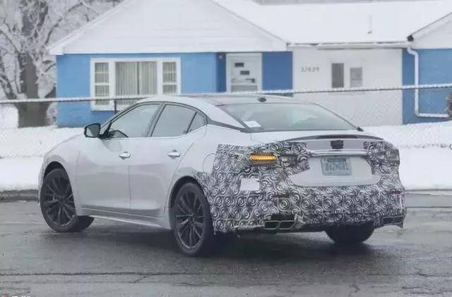 2019款日产全新西玛曝光！新增2.0T发动机，动力比宝马3系还