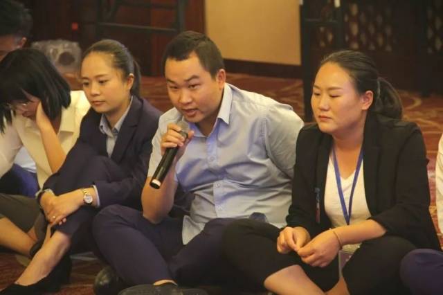 ����Ա��̬�������������š����ز�Ӫ���ɳ�ѵ��Ӫ����ѵ�γ�Բ��