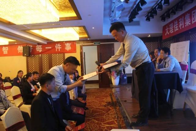 ����Ա��̬�������������š����ز�Ӫ���ɳ�ѵ��Ӫ����ѵ�γ�Բ��