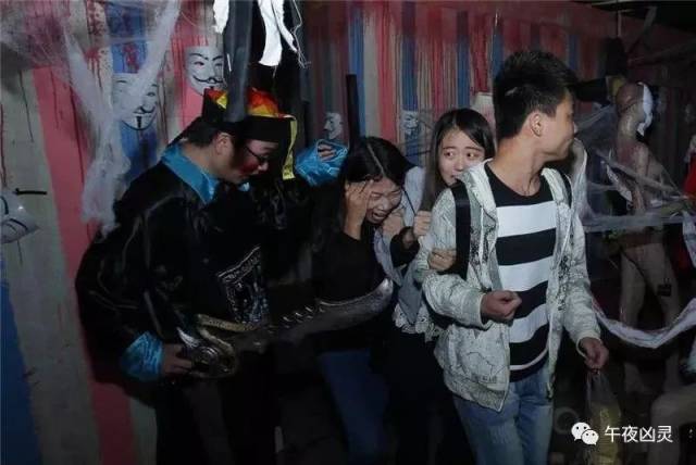 武冈惊现 最恐怖 真人午夜凶铃鬼屋!