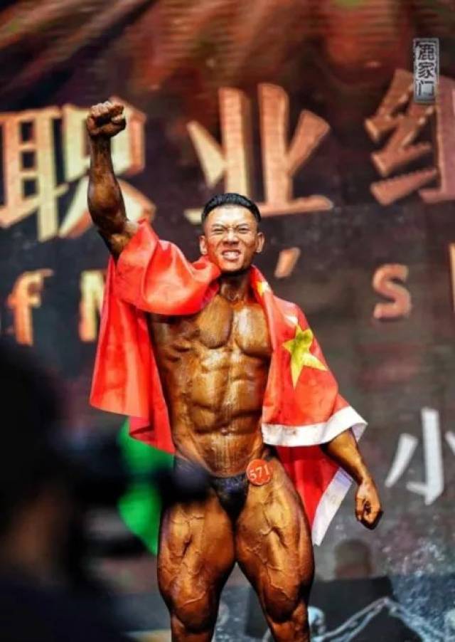 鹿晨辉黄金赛夺冠,刷爆健身圈,下一个奥赛选手