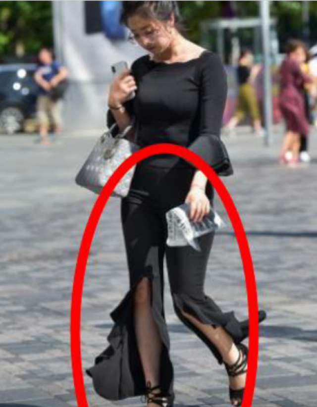 gif搞笑趣图:美女,你这表情好搞笑哦,是男朋友拍的照片没错了