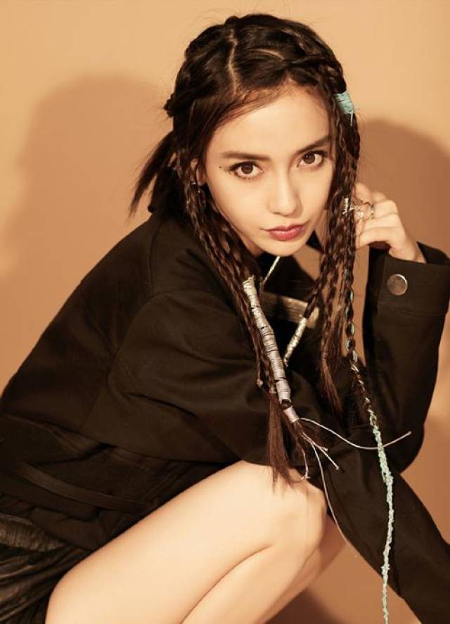 angelababy 喜爱与众不同的酷炫少女们,baby的朋克范儿多发辫也许能给