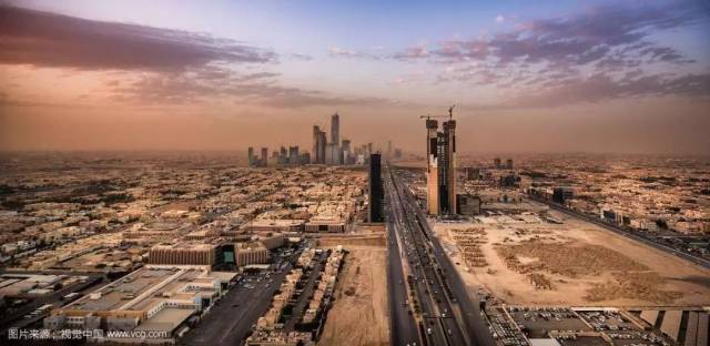 事实上,这个国家的名称,"沙特阿拉伯"(saudi arabia),就意味着 "沙特