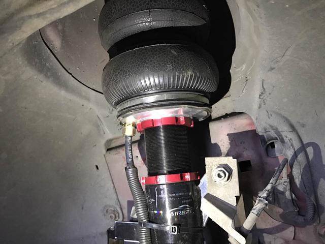 福特福克斯改装气动避震空气悬挂 从容面对各种路况