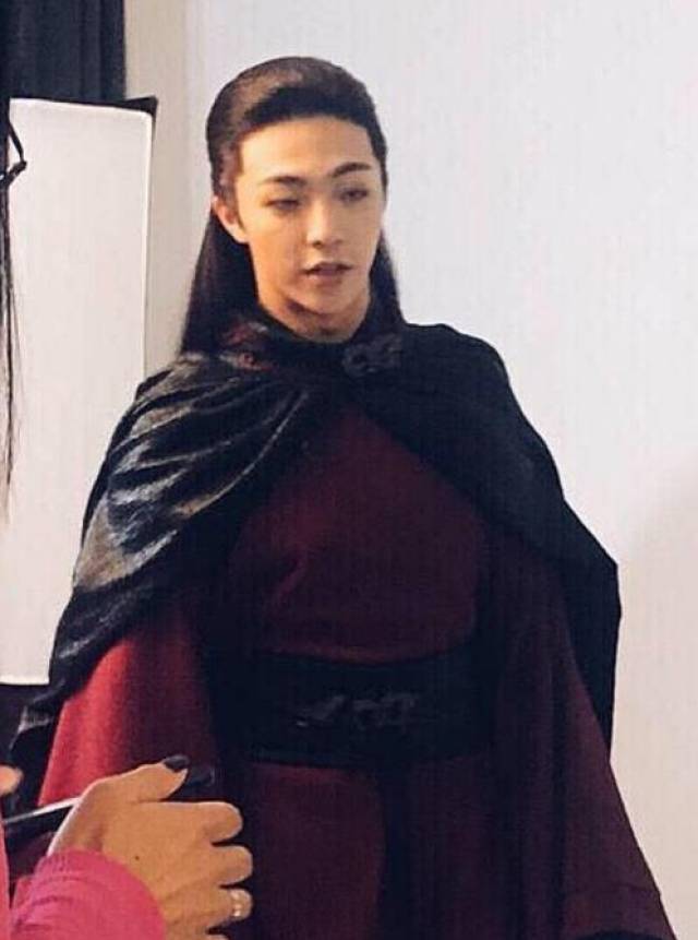 陈立农微博粉丝破900万,在百分九组合当中,他