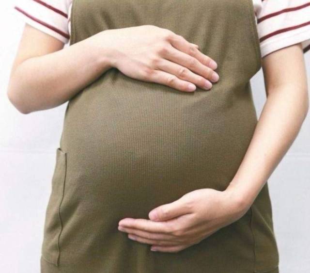 怀孕23周,胎动反应不大,有胎心,正常吗?_手机搜狐网