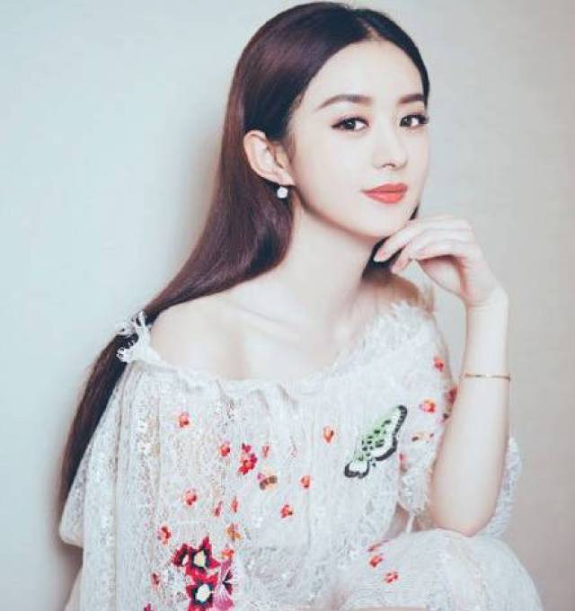 别让颈纹暴露了你的年龄!这支去颈纹霜,搽出天鹅颈!
