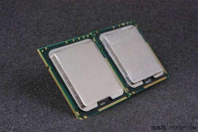 网友给钎焊CPU强行开盖,恭喜入手一枚精致钥