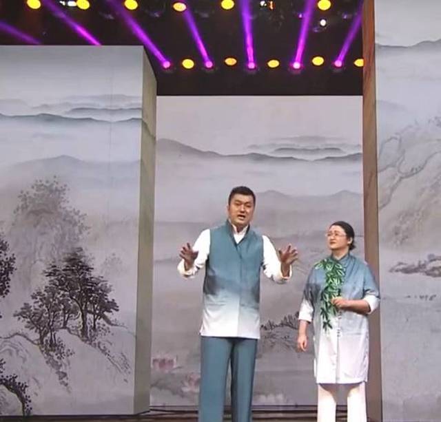 李宏烨剧场营业晒观众席,人生如海座无空席,阵