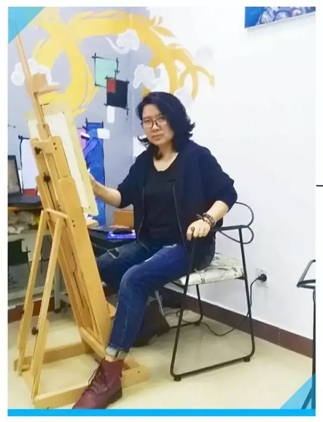 当代知名书画家张艺女士简介