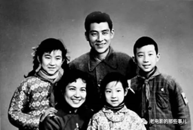 美貌妻子神似白杨 英俊丈夫教出达式常 高颜值明星夫妇恩爱一生又高寿