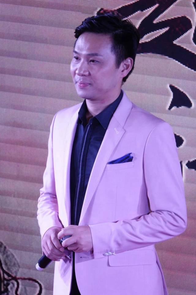 越剧演员徐标新妻子