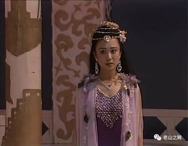 1990年版《封神榜》里傅艺伟版妲己妖媚至极,难怪成为