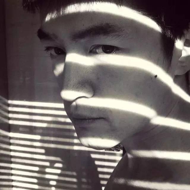 胡歌：我开始学拍照就是为了泡妞