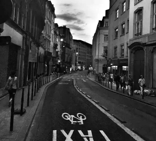 胡歌：我开始学拍照就是为了泡妞