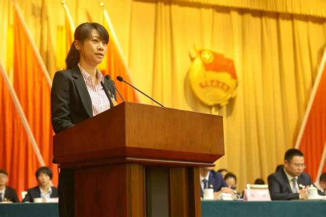 团市委书记方璐致闭幕词