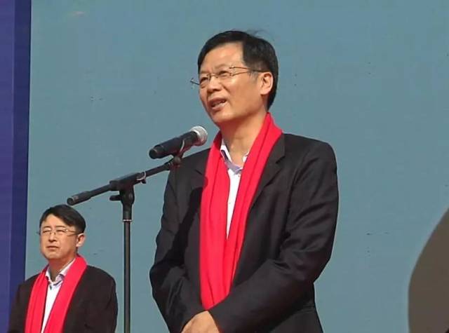 靖江市委书记赵叶在仪式上讲话