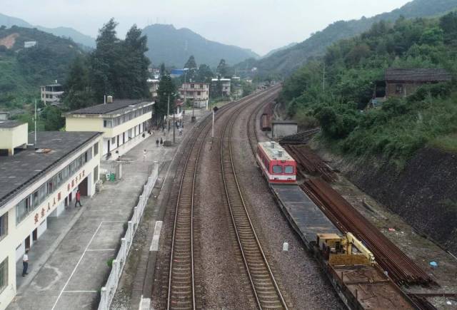 龙岩市铁山镇的苹林火车站,早已没有了往日的热闹景象.