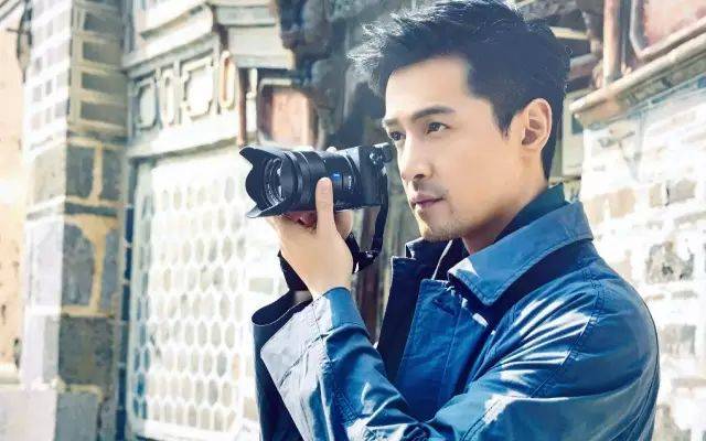 胡歌：我开始学拍照就是为了泡妞