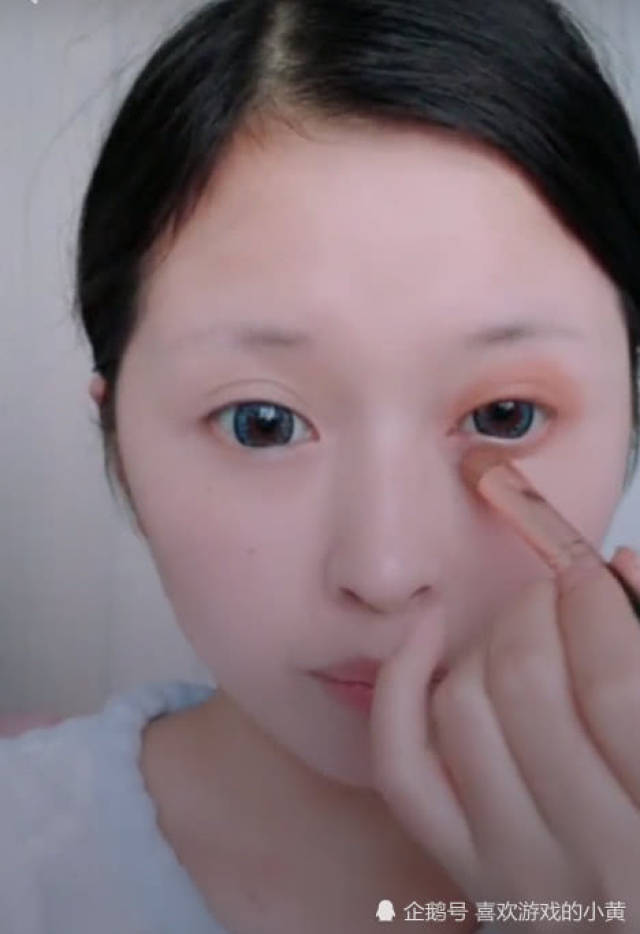 萌妹子仿妆娜可露露,妆后引人尖叫,网友:真羡慕你男朋友!