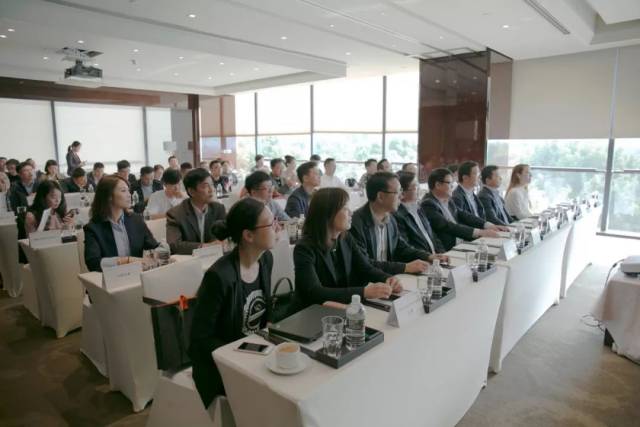 现场,三林镇党委副书记,镇长蔡忠民,浦东软件园股份有限公司常务副总