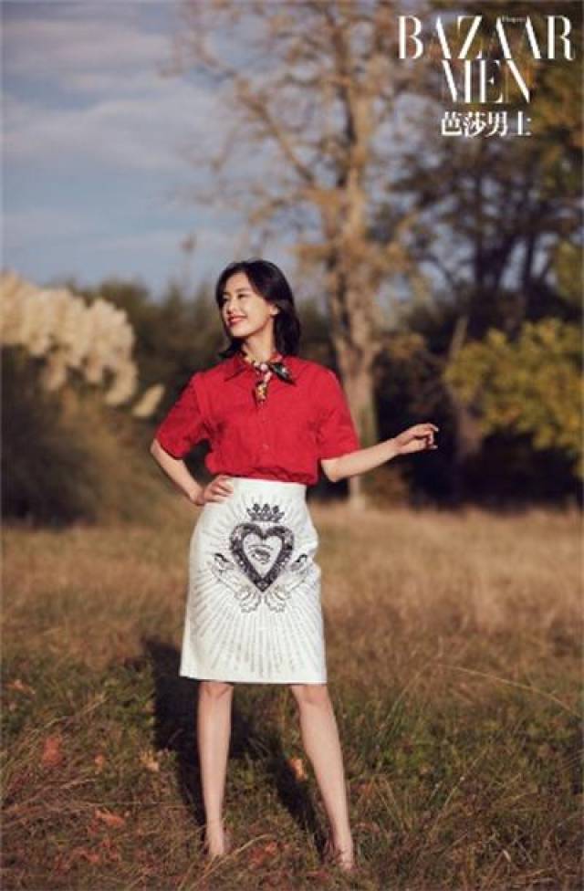 《芭莎男士》曝光黄圣依大片 高贵叛逆清新秒