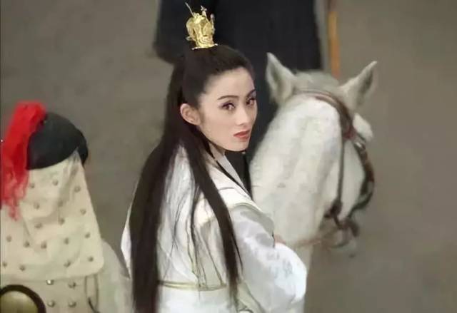 岳不群的伪,风清扬的真,敢爱敢恨如赵敏,有情有义如令狐冲.