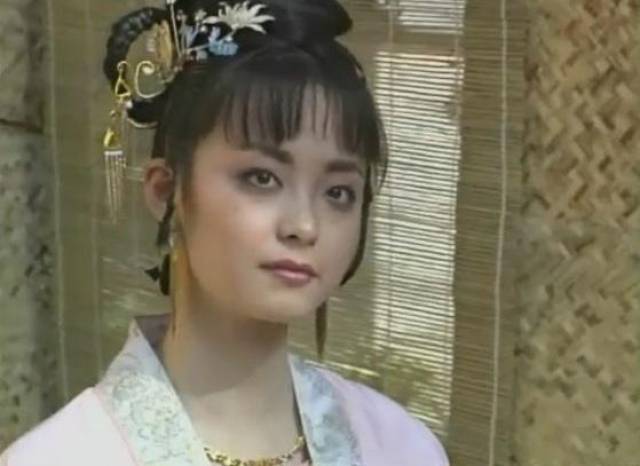 23年前的《白眉大侠》男主很丑、女主男二很