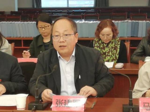 昌吉州常委,副州长,妇儿工委主任张建军对全州"两纲"工作开展情况进行