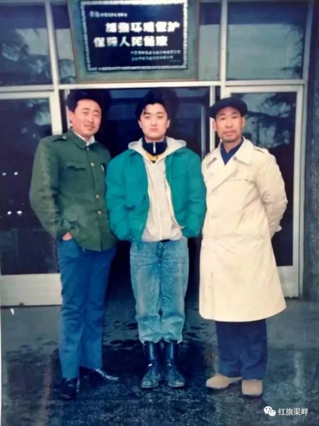 洛桑醉酒驾车,由于车速过快,一头撞在停在路中正在修理的大卡车上,因