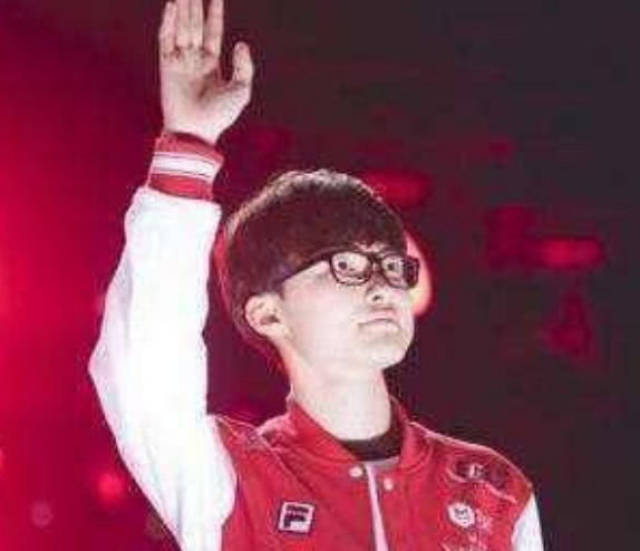 s3有个火影劫叫faker,s6有个瞎子叫教程生,s8炒蛇小花肉图片