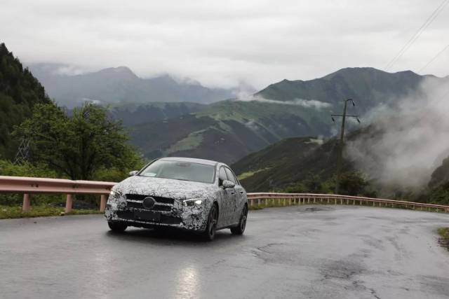 【广州中升奔驰】每一位A级优等生,都不是随随