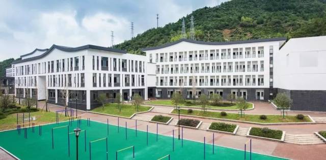 微访|| 杭州千岛湖建兰中学校长章建祥:谨守办学初心,将"轻负高质"