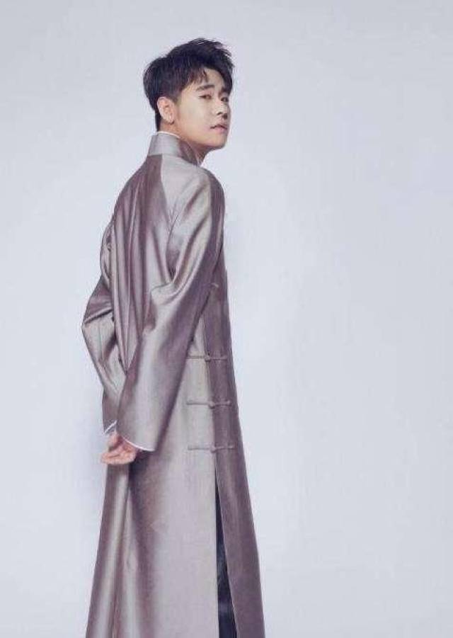 北京小曲捧红了张云雷、刘宇宁,却没能带红他