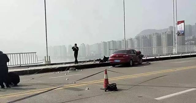 【警示】重庆公交车坠江:车辆落水如何自救